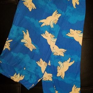 LuLaRoe TC Leggings - Flying Pigs
